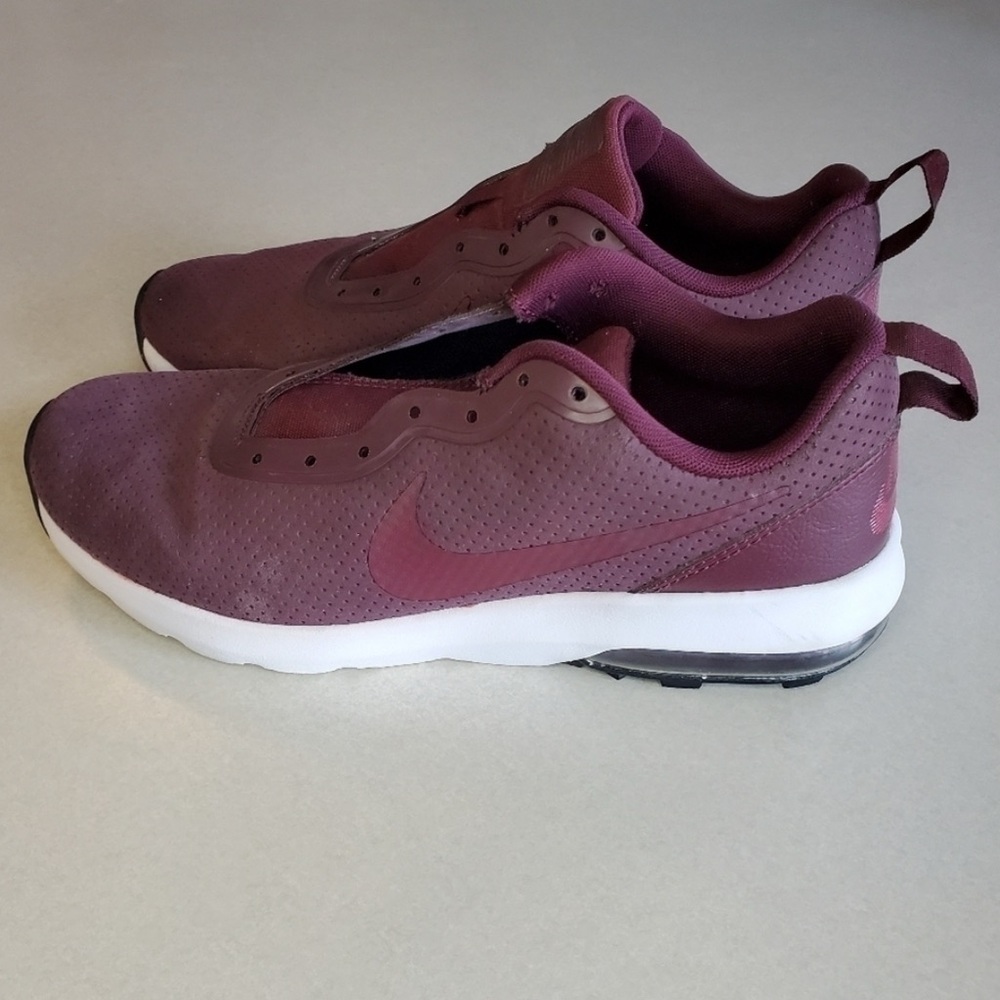 Nike Air Max Turbulence Maroon Burgundy Sneakers